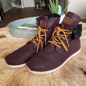 TOMS size 12 men’s boots